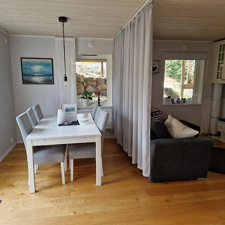 Skarvik Skaergardsidyll Pa Bjoerkoe Med Gangavstand Till Havet מראה חיצוני תמונה